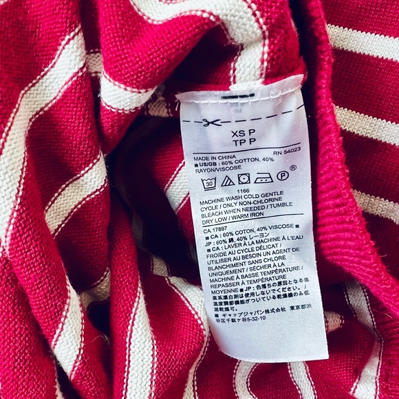 Banana Republic Scallop Sweater - XSP - Picture 6 of 6